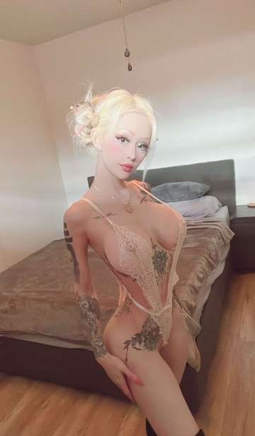 asianbarbietina